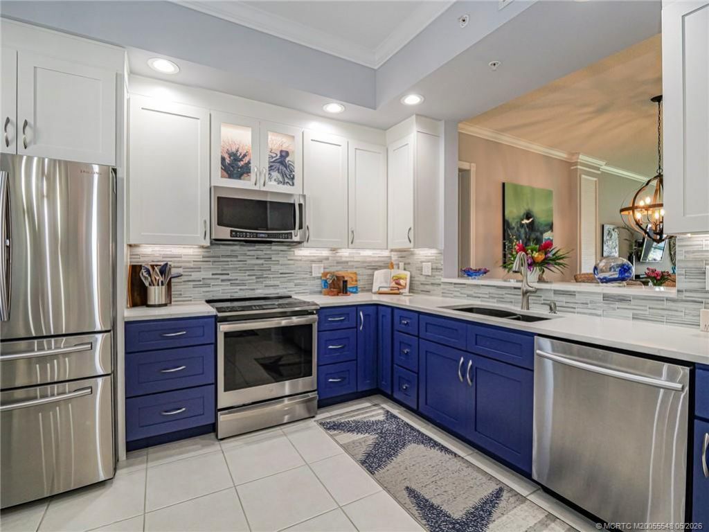 10 Harbour Isle Drive E, Unit 106, Fort Pierce, FL 34949 Photo
