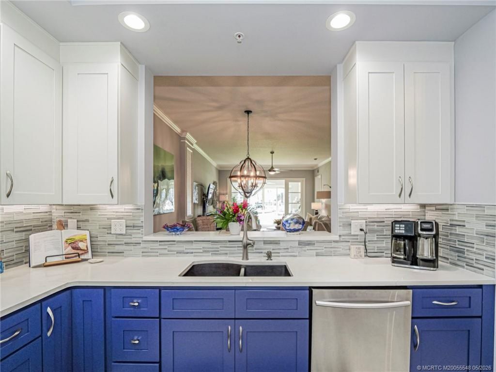 10 Harbour Isle Drive E, Unit 106, Fort Pierce, FL 34949 Photo