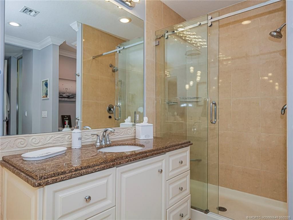 10 Harbour Isle Drive E, Unit 106, Fort Pierce, FL 34949 Photo