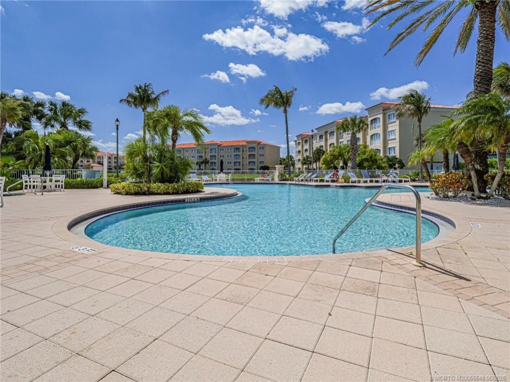 10 Harbour Isle Drive E, Unit 106, Fort Pierce, FL 34949 Photo