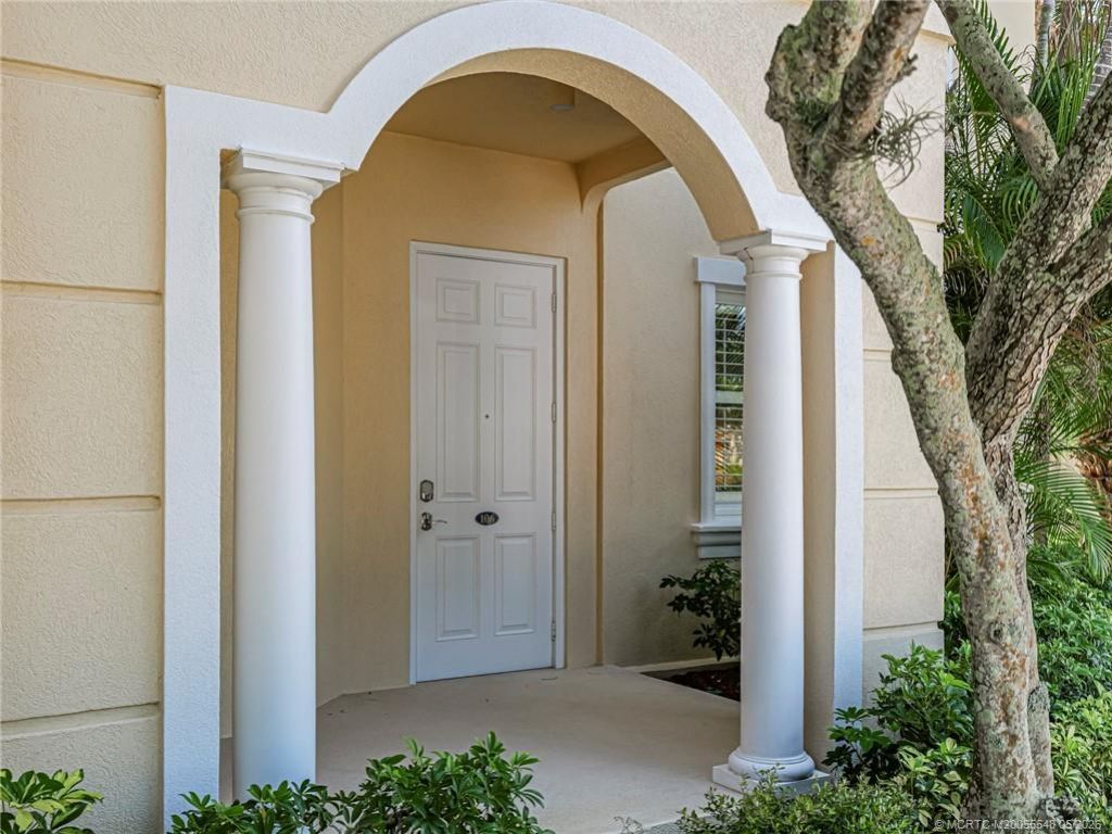 10 Harbour Isle Drive E, Unit 106, Fort Pierce, FL 34949 Photo