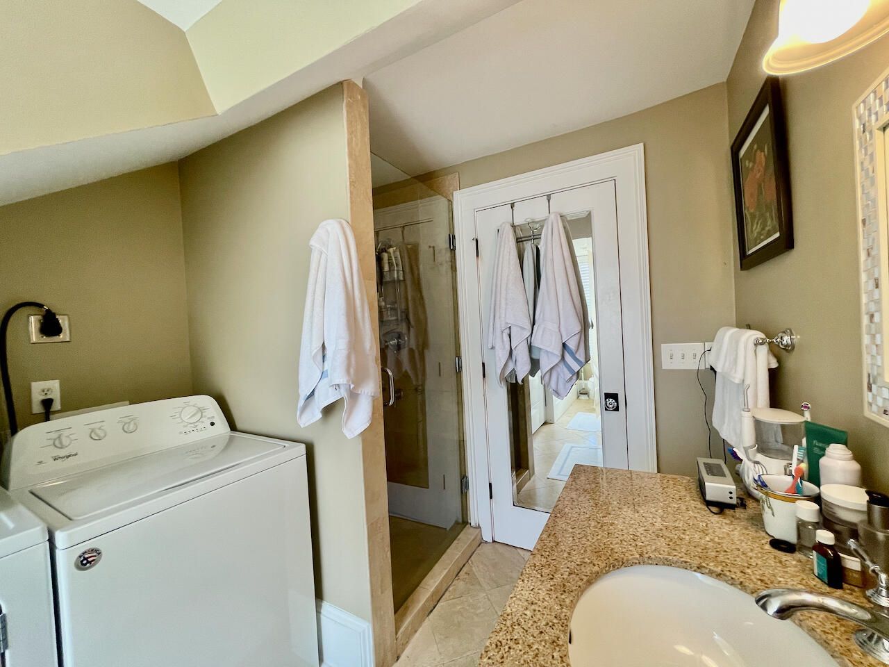 192 Wentworth Street Photo 18