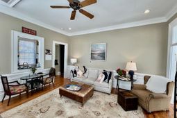 192 Wentworth Street photo 4