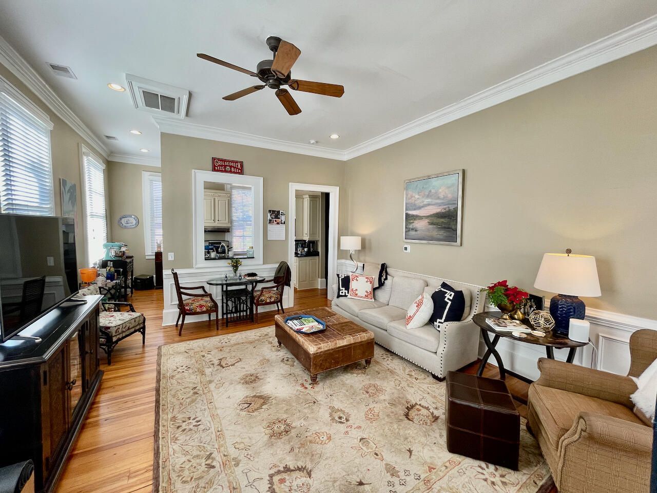 192 Wentworth Street Photo 4