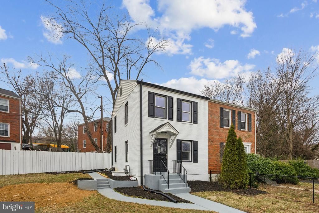 2215 Farrington Avenue , Alexandria, VA 22303 Main Photo
