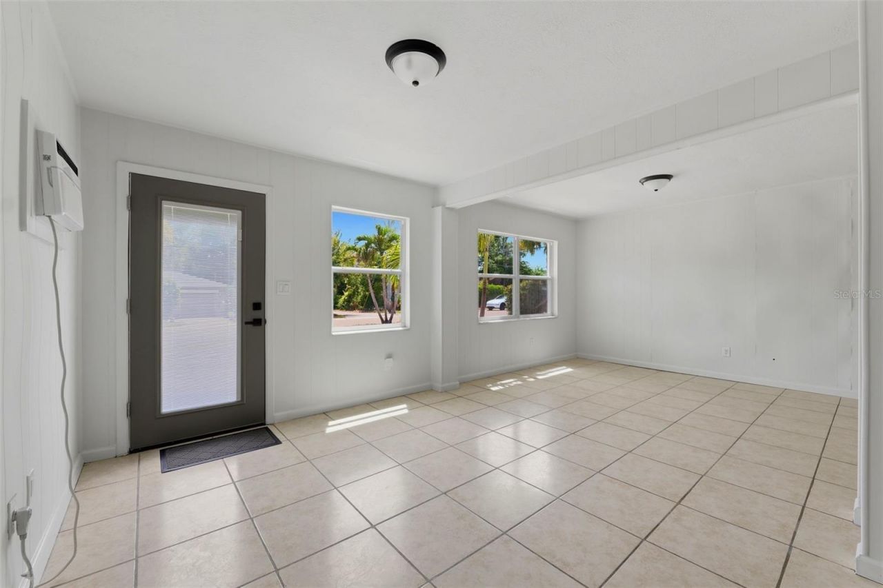 3030 5th Street N, Saint Petersburg, FL 33704 Photo