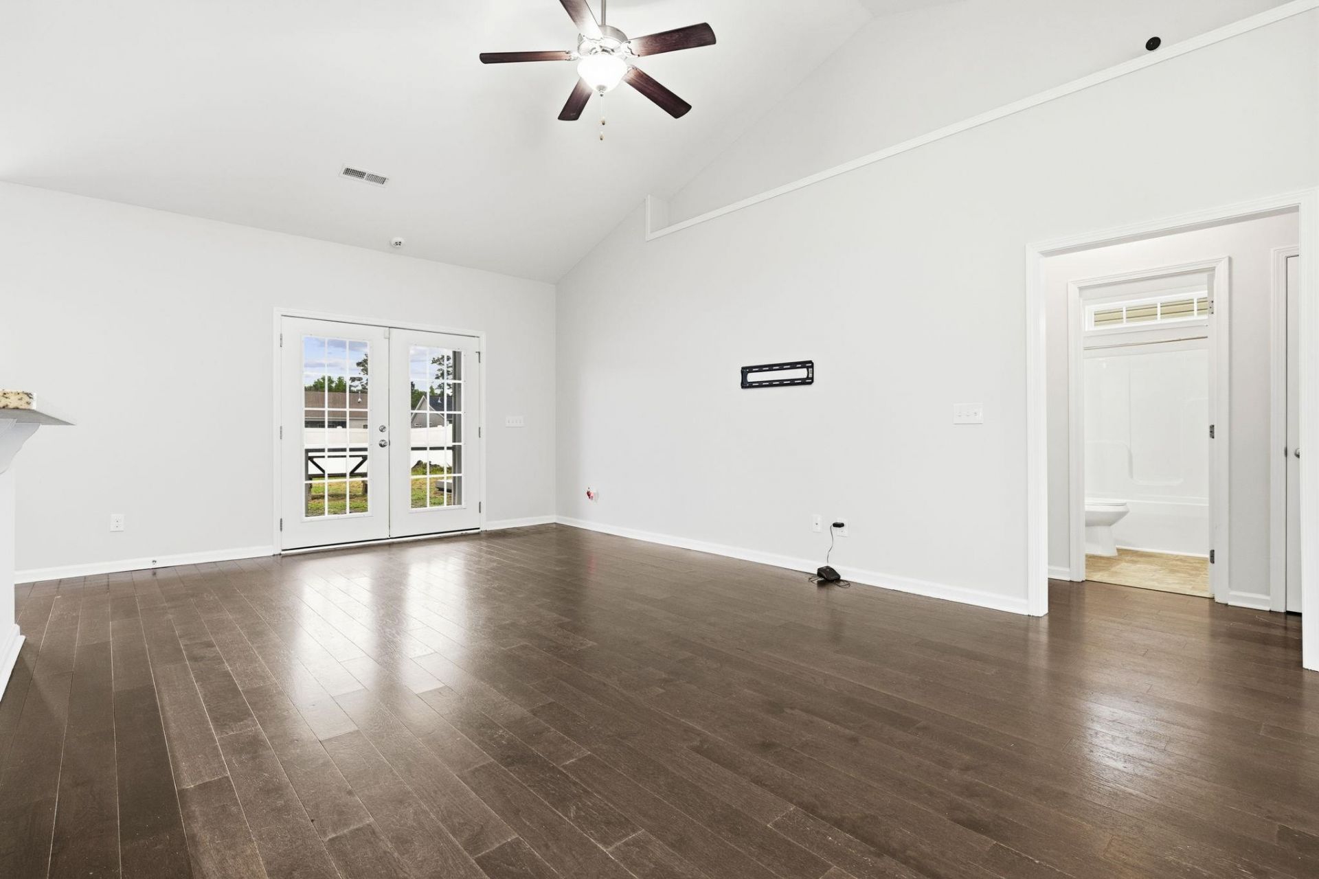 309 Barony Dr.  Photo 4
