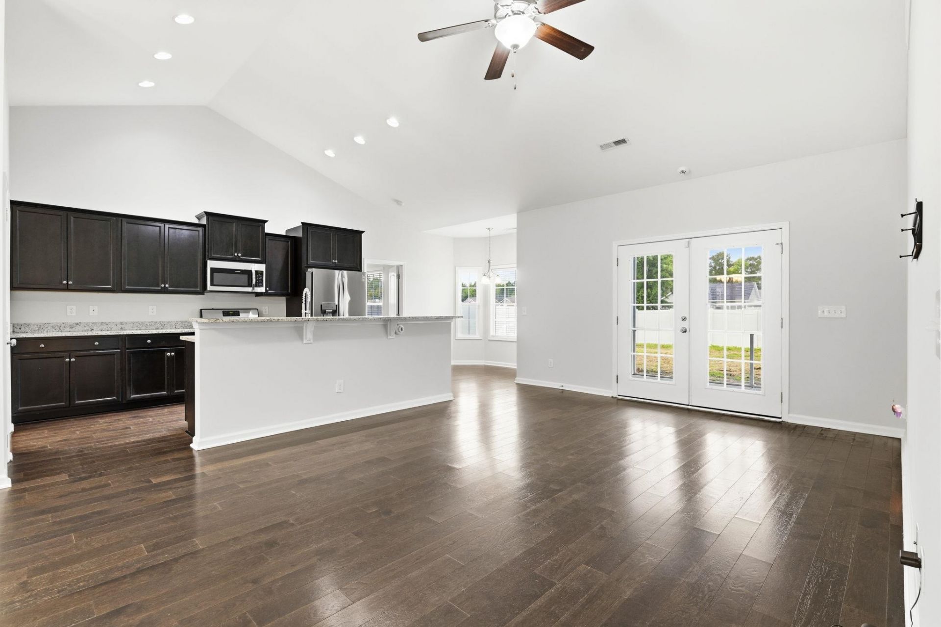 309 Barony Dr.  Photo 6