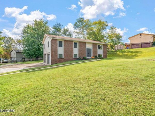10808 Dineen Drive, Knoxville, TN 37934