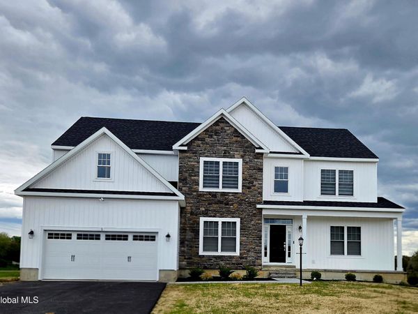 7 Jack Drive, Mechanicville, NY 12118