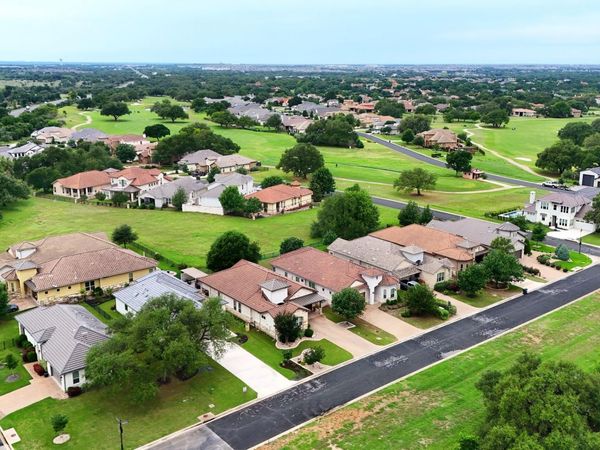 205 Indigo LN , Georgetown, TX 78628