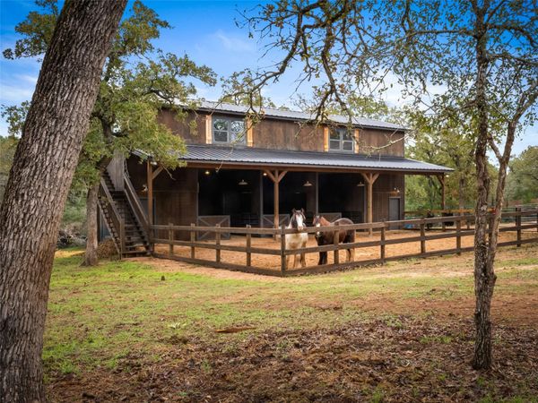127 Marina RD, Smithville, TX 78957