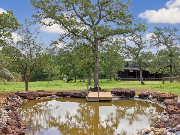 127 Marina RD, Smithville, TX 78957