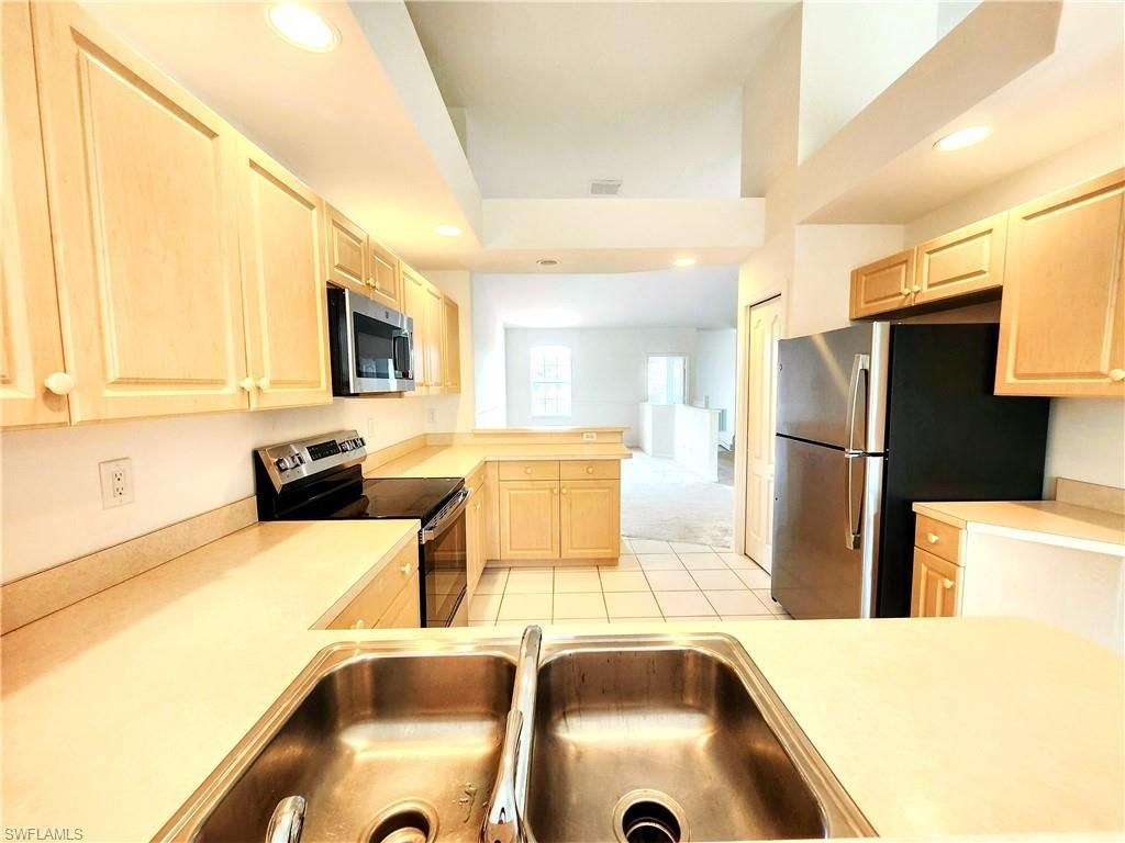 14070 Eagle Ridge Lakes Dr, Unit 202, Fort Myers, FL 33912 Photo