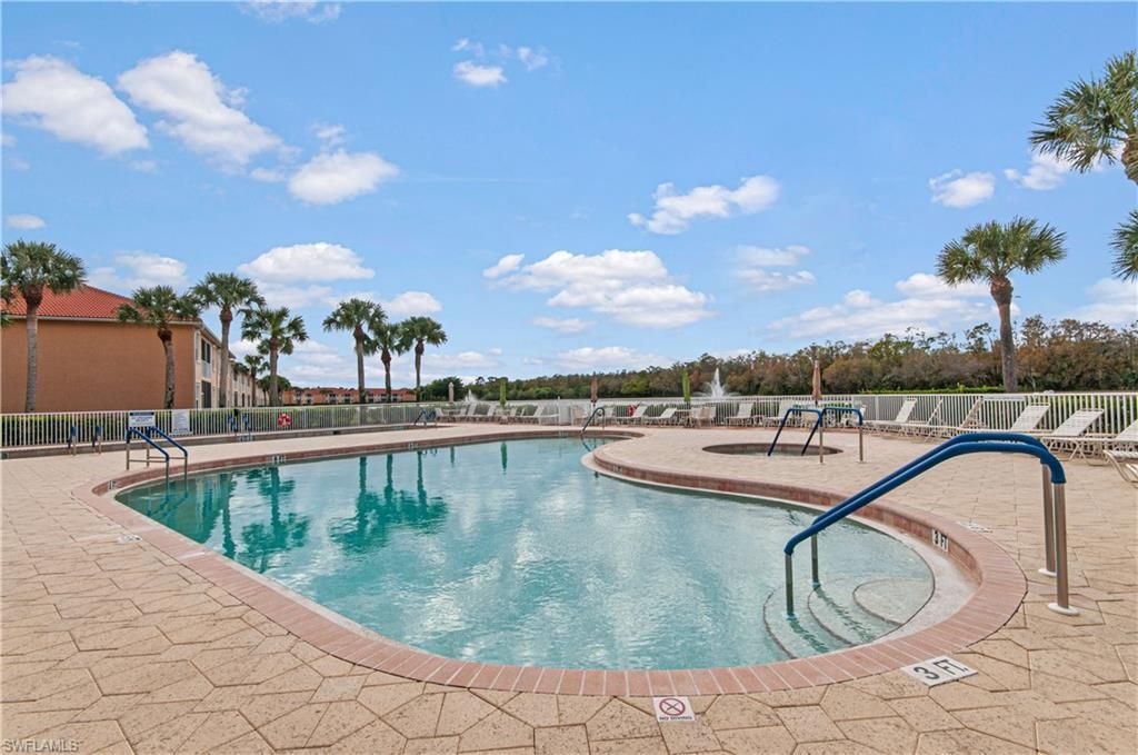 14070 Eagle Ridge Lakes Dr, Unit 202, Fort Myers, FL 33912 Photo
