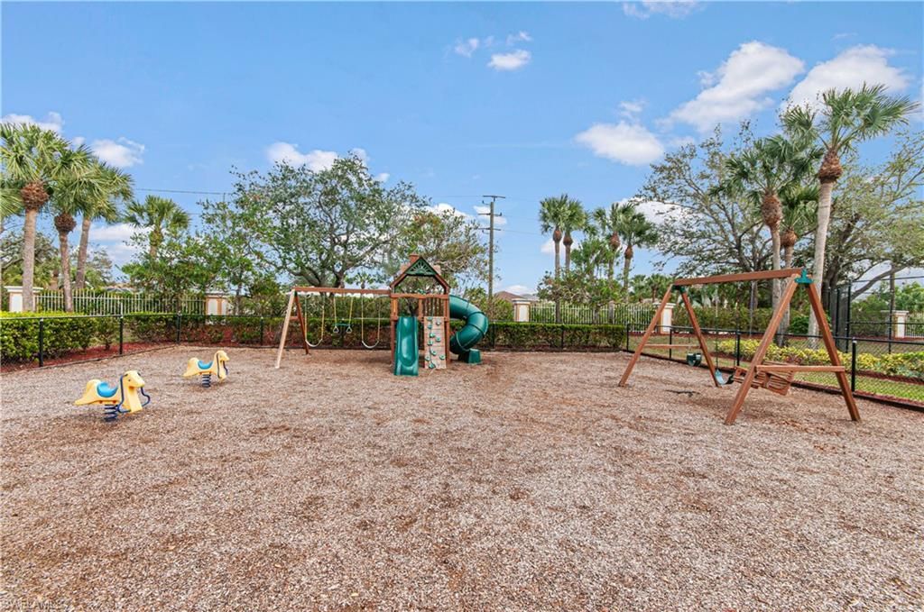14070 Eagle Ridge Lakes Dr, Unit 202, Fort Myers, FL 33912 Photo