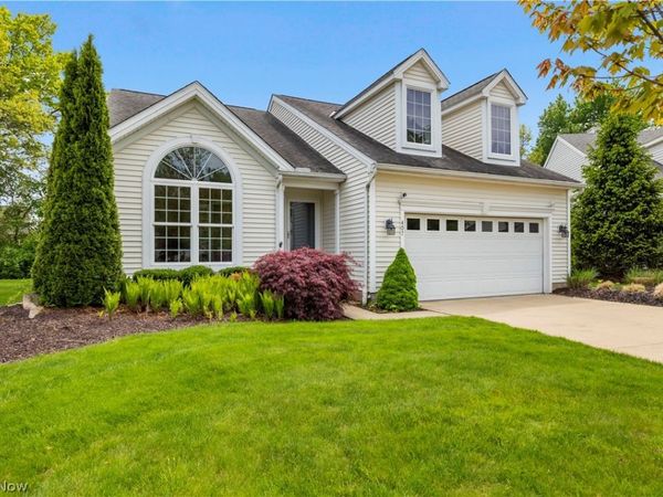407 Clearbrook Drive , Avon Lake, OH 44012