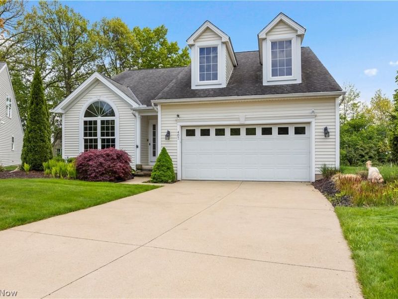 407 Clearbrook Drive , Avon Lake, OH 44012 Photo 2