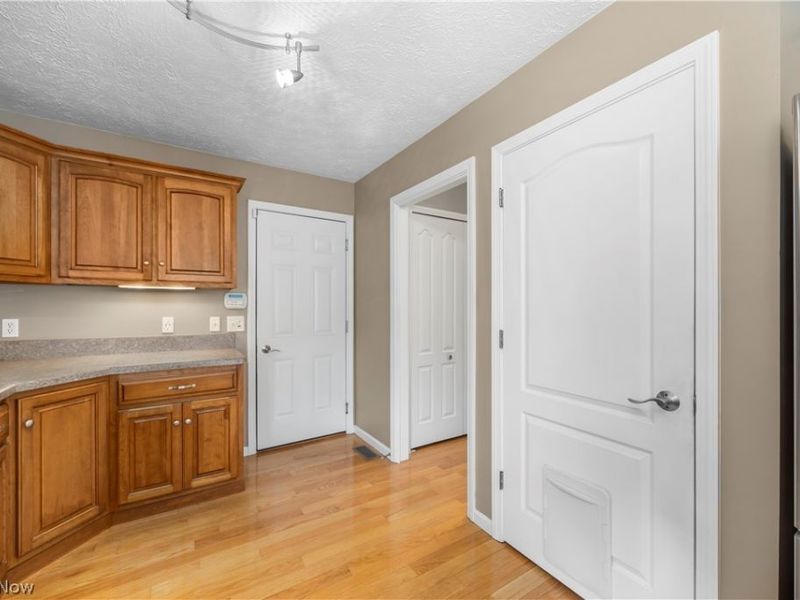 407 Clearbrook Drive , Avon Lake, OH 44012 Photo 26