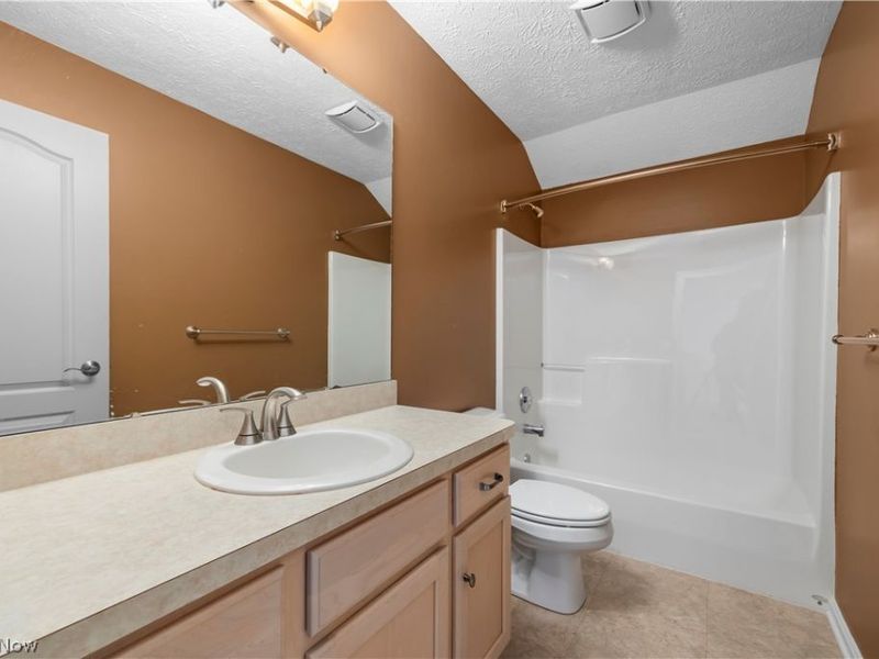 407 Clearbrook Drive , Avon Lake, OH 44012 Photo 33