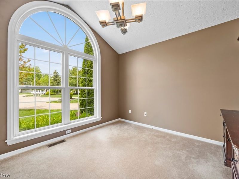 407 Clearbrook Drive , Avon Lake, OH 44012 Photo 4