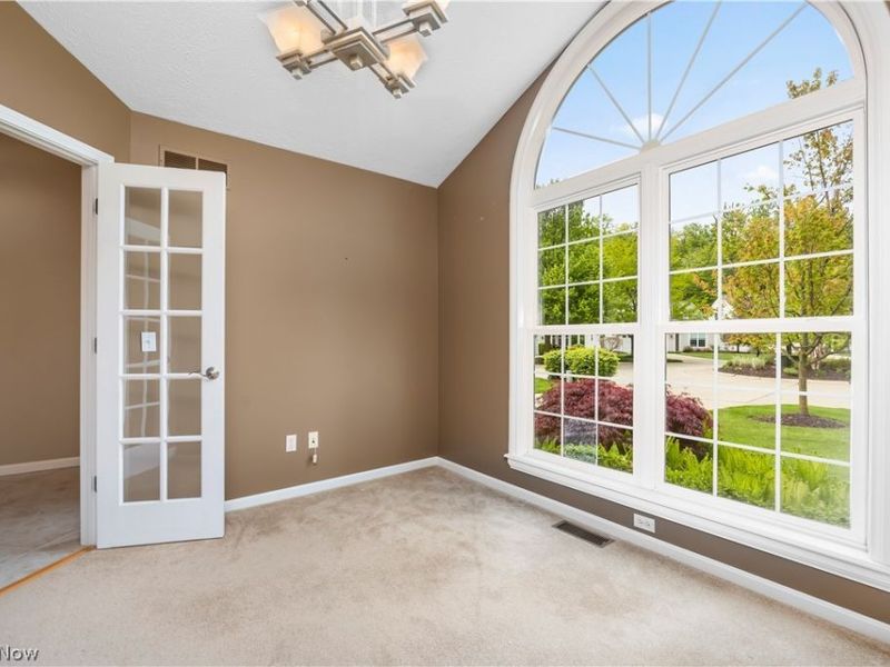 407 Clearbrook Drive , Avon Lake, OH 44012 Photo 6