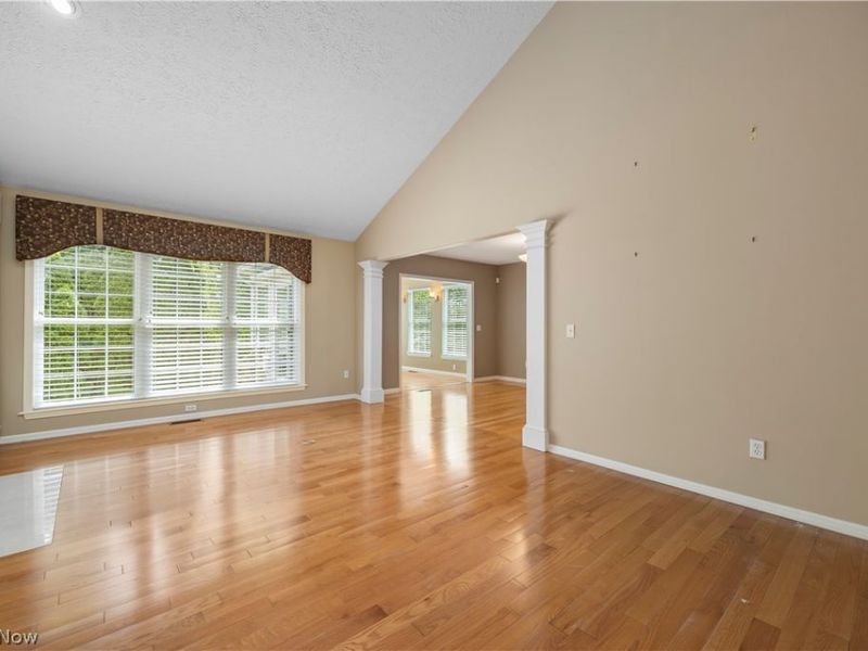 407 Clearbrook Drive , Avon Lake, OH 44012 Photo 8