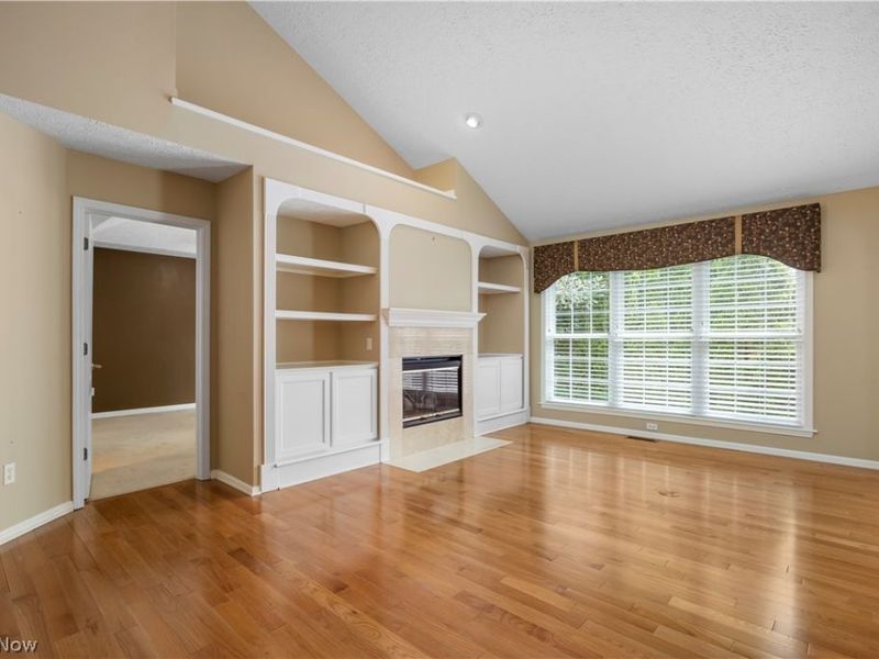 407 Clearbrook Drive , Avon Lake, OH 44012 Photo 9