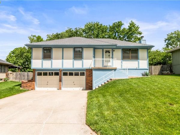2134 NE Belvoir Street, Lee's Summit, MO 64086
