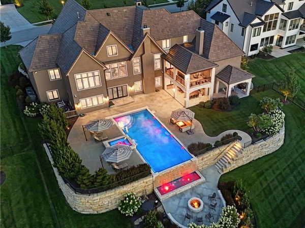 16916 Bond Street, Overland Park, KS 66221