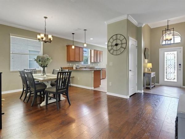 2391 Heydon CIR E, NAPLES, FL 34120