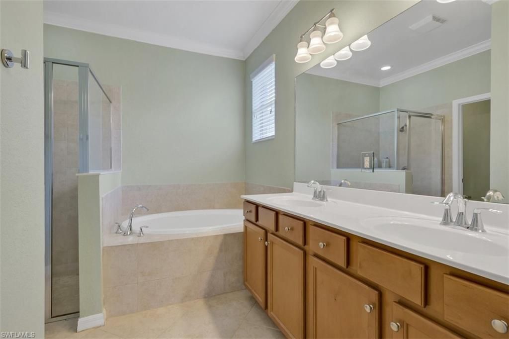 2391 Heydon Cir E, Naples, FL 34120 Photo
