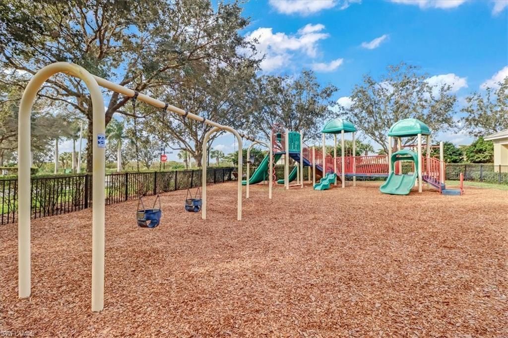 2391 Heydon Cir E, Naples, FL 34120 Photo