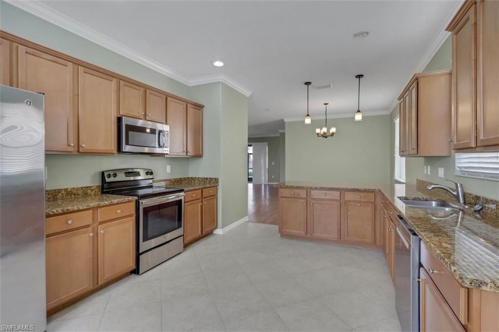 2391 Heydon Cir E, Naples, FL 34120 Photo
