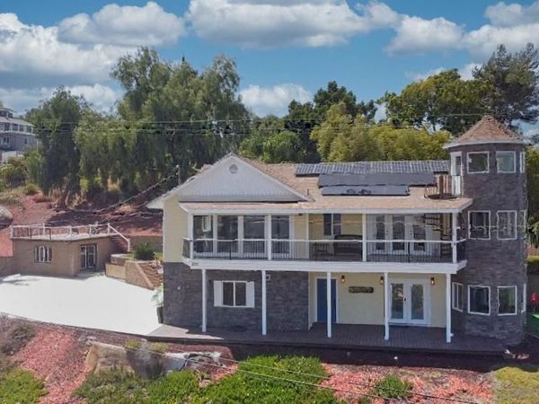 205 HIGHLINE TRAIL, El Cajon, CA 92021