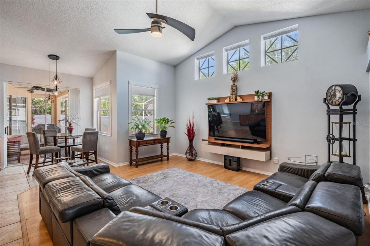 1821 Palm Ridge Place, Valrico, FL 33594 Photo