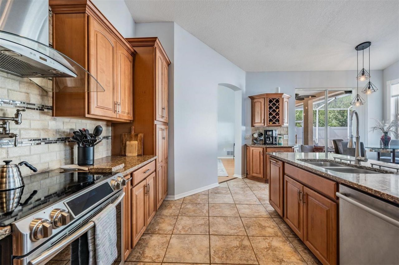 1821 Palm Ridge Place, Valrico, FL 33594 Photo