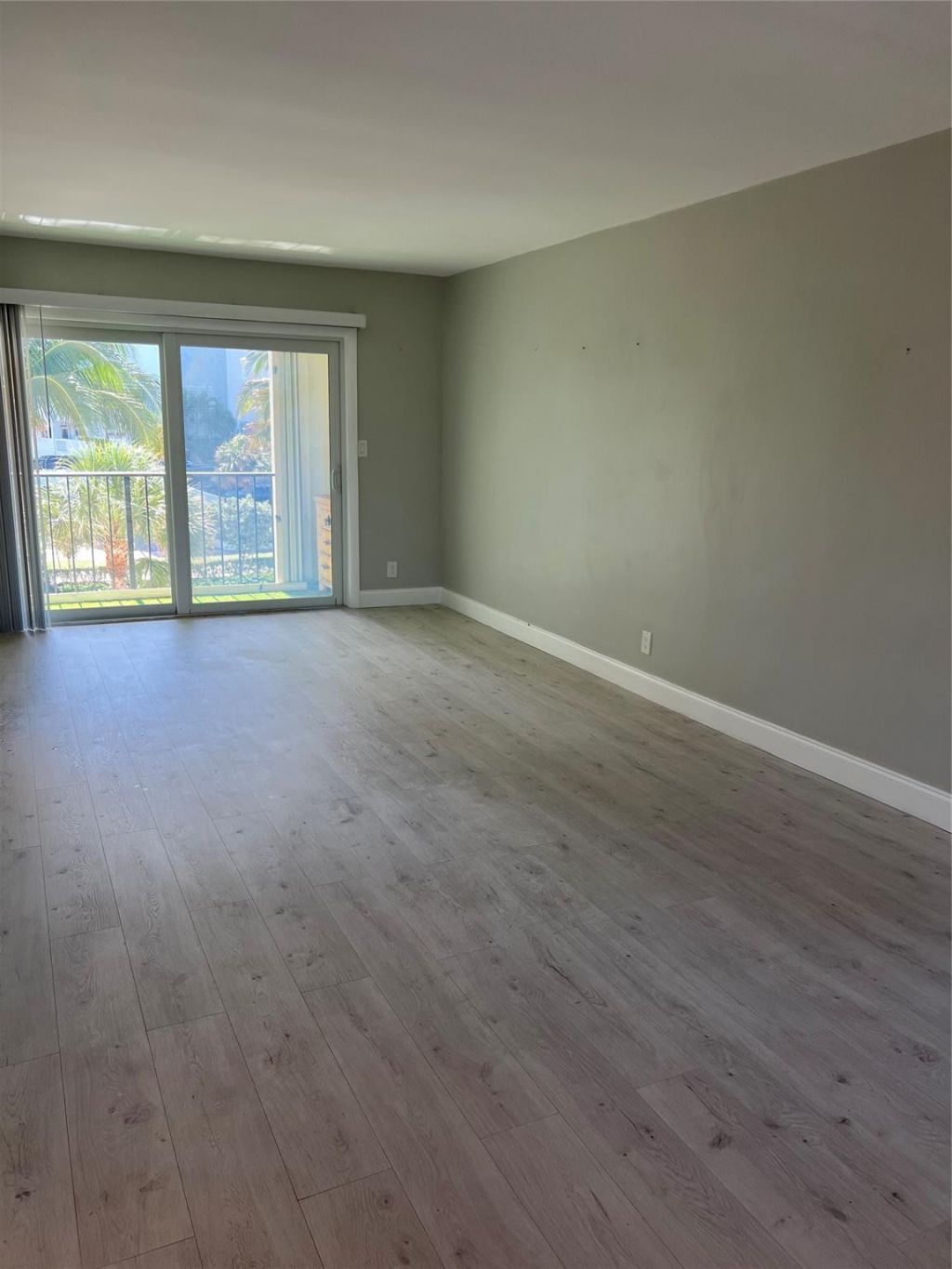 4143 N Ocean Boulevard, Unit 308, Fort Lauderdale, FL 33308 Photo