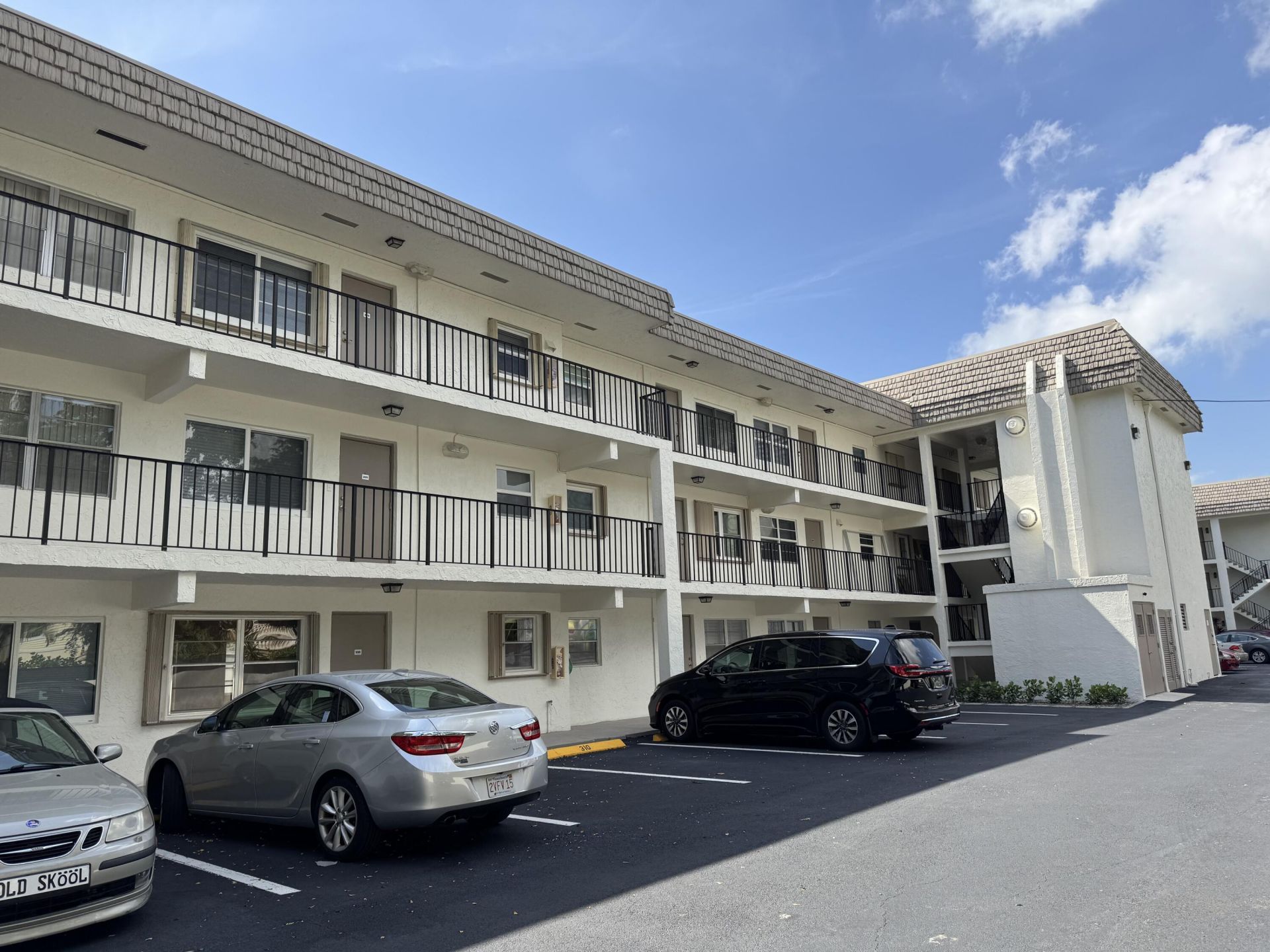 4143 N Ocean Boulevard, Unit 308, Fort Lauderdale, FL 33308 Photo