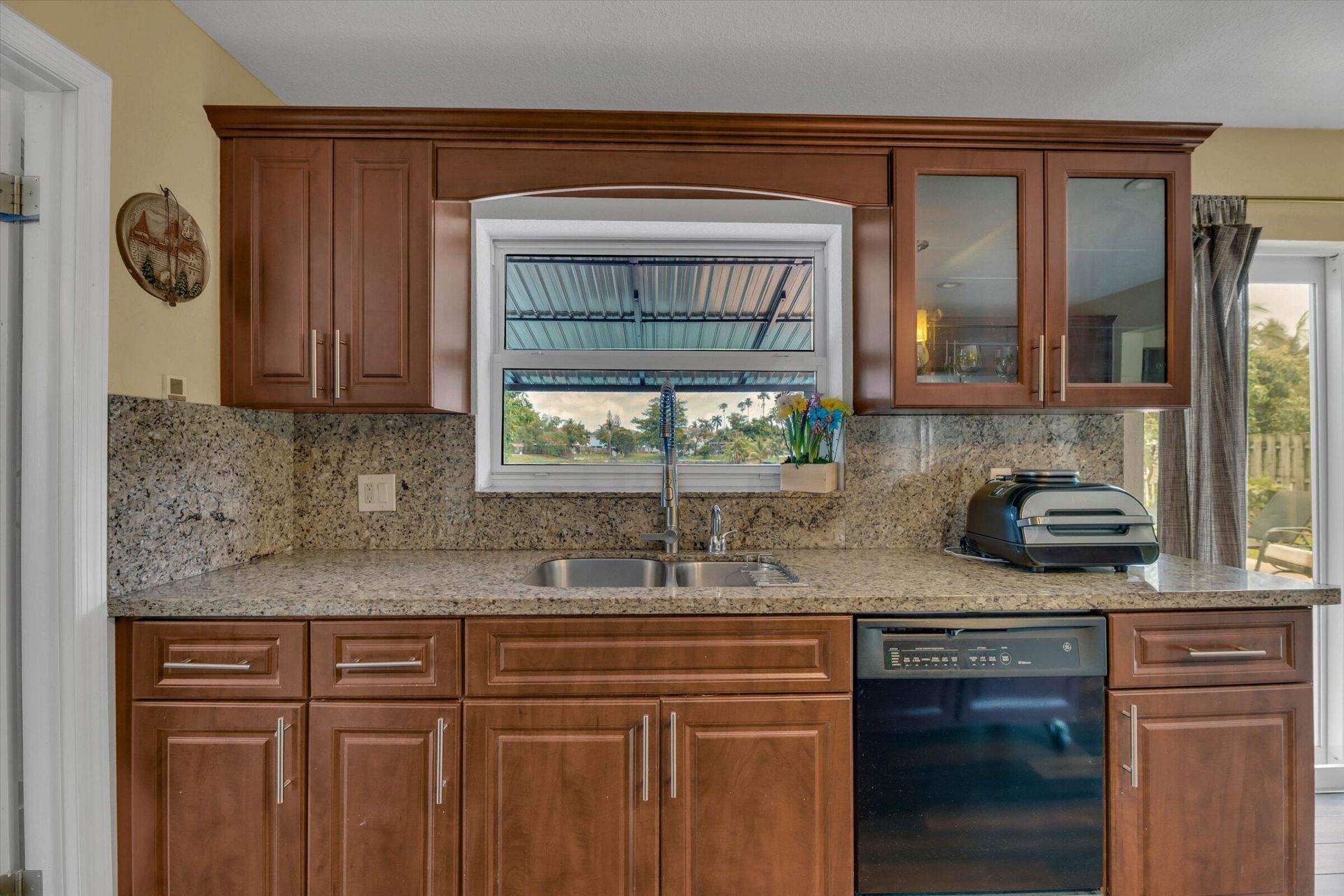 621 SW 98th Terrace, Pembroke Pines, FL 33025 Photo