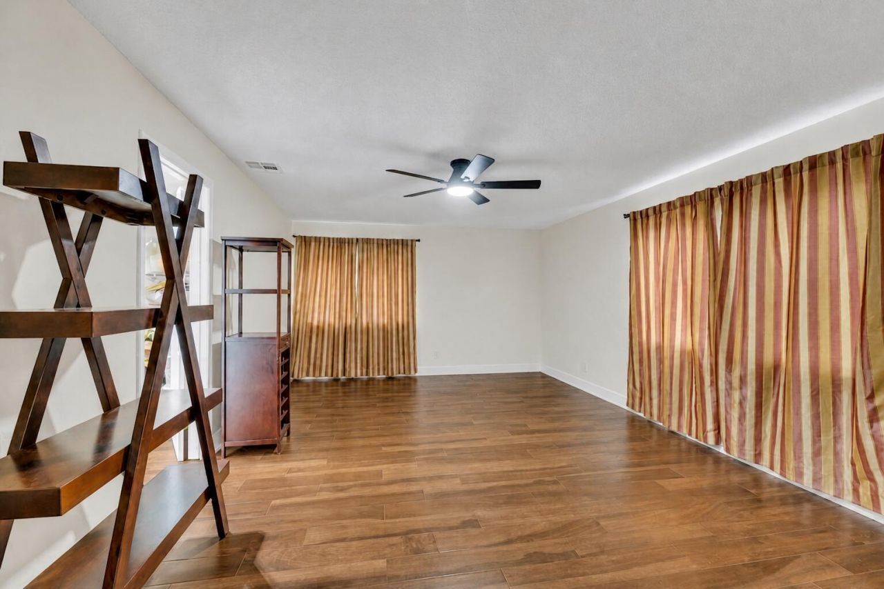 621 SW 98th Terrace, Pembroke Pines, FL 33025 Photo