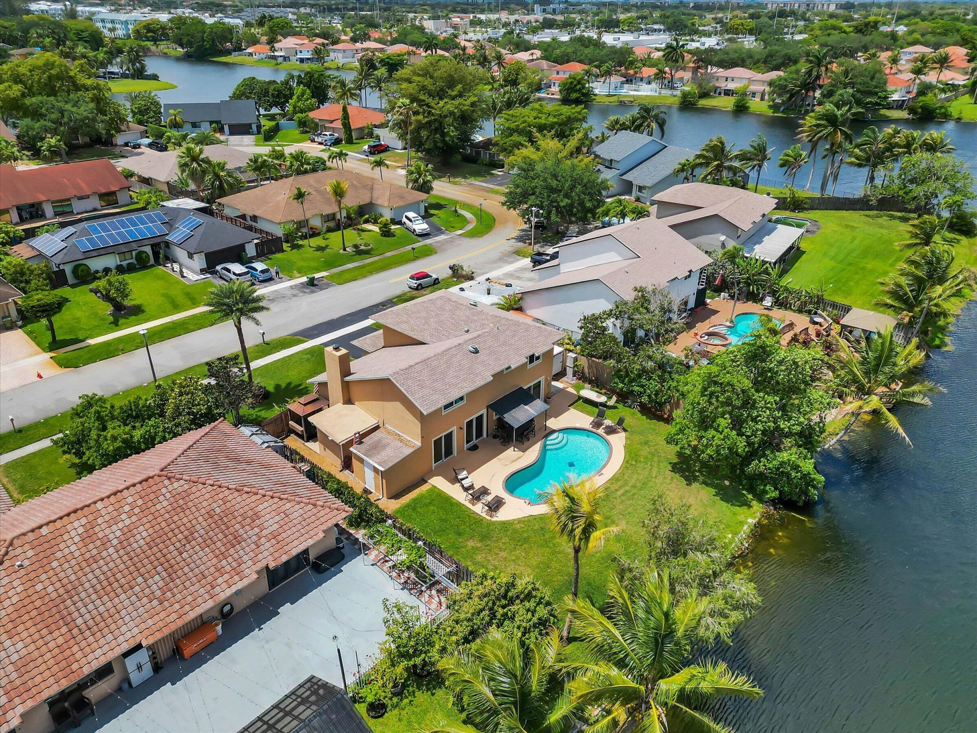 621 SW 98th Terrace, Pembroke Pines, FL 33025 Photo