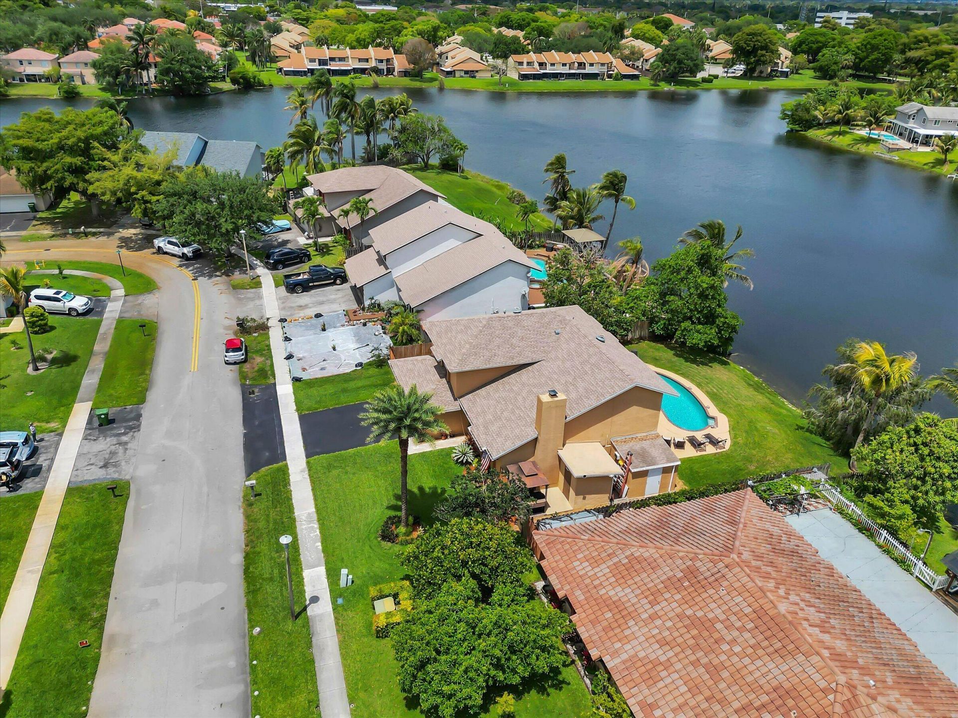 621 SW 98th Terrace, Pembroke Pines, FL 33025 Photo
