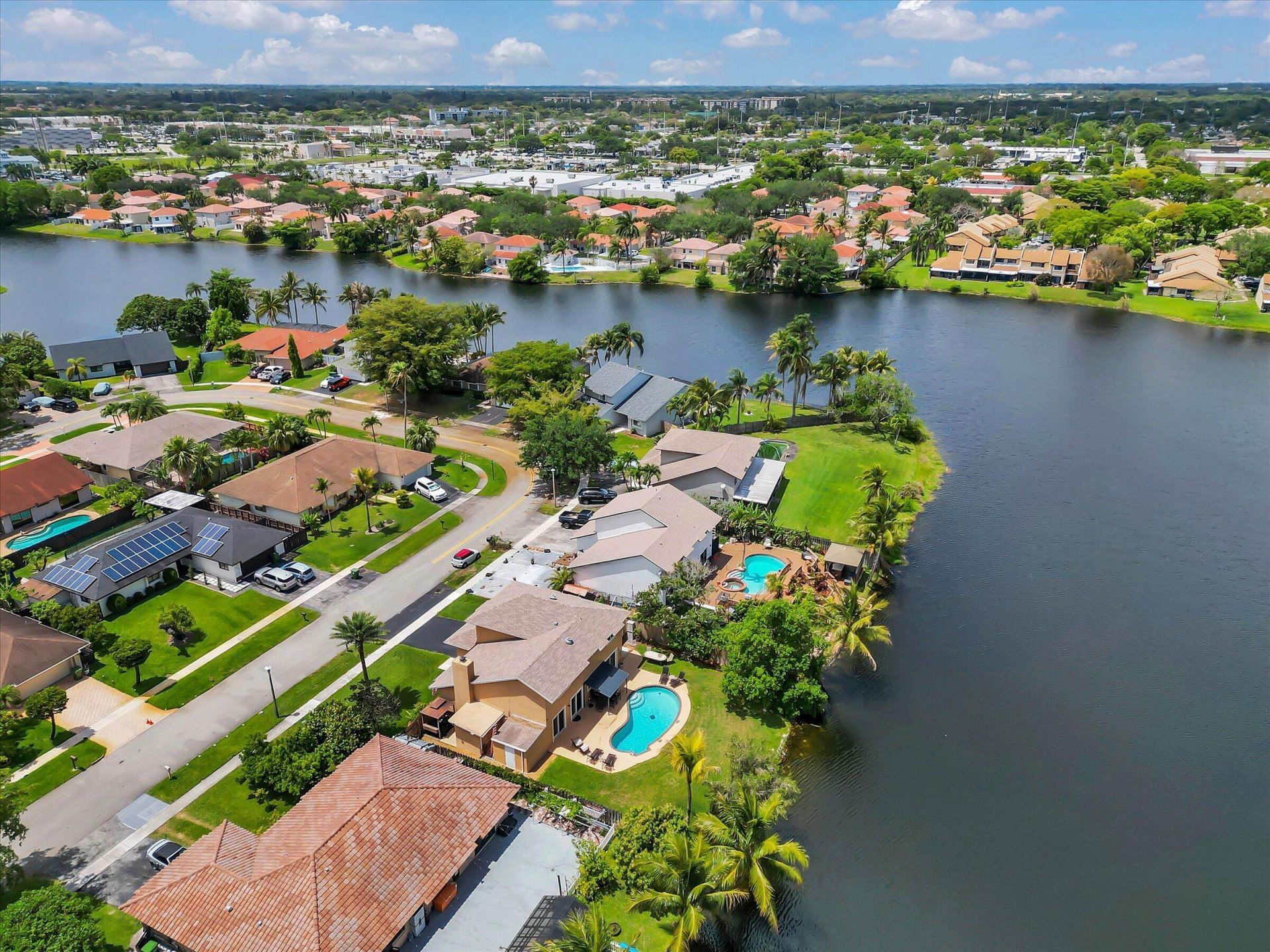 621 SW 98th Terrace, Pembroke Pines, FL 33025 Photo