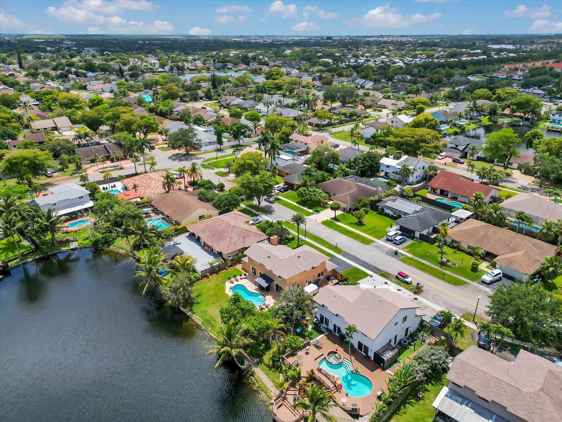 621 SW 98th Terrace, Pembroke Pines, FL 33025 Photo