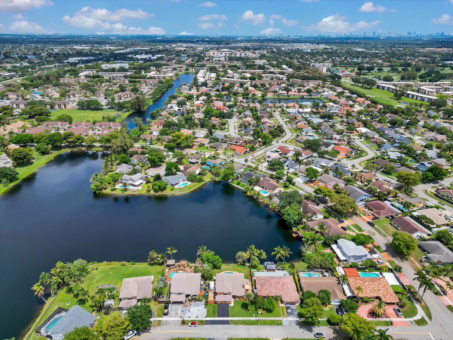 621 SW 98th Terrace, Pembroke Pines, FL 33025 Photo