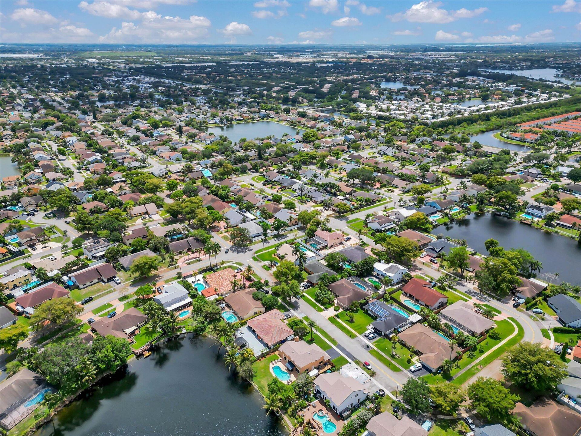 621 SW 98th Terrace, Pembroke Pines, FL 33025 Photo