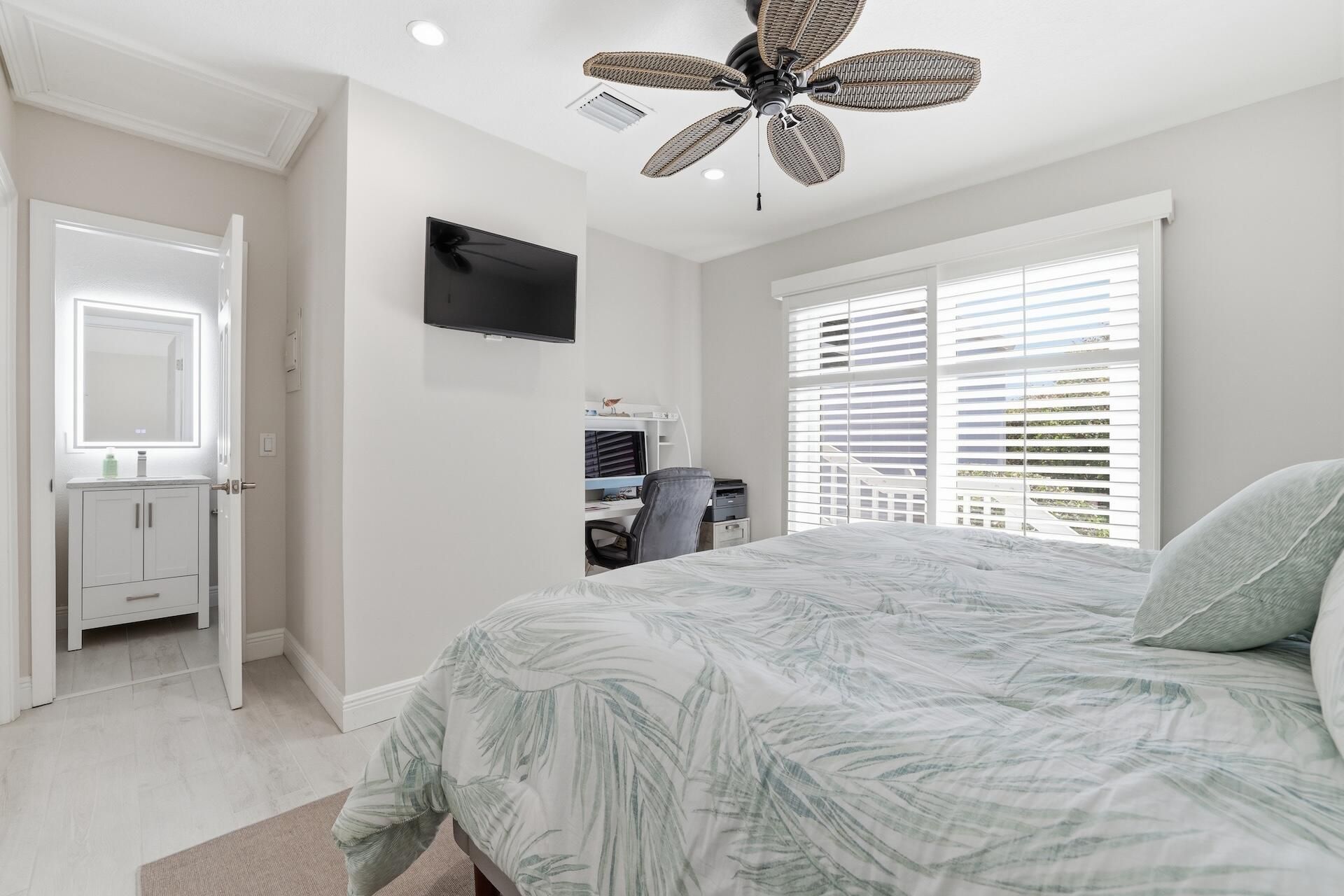 1457 NE Ocean Boulevard, Unit 8, Stuart, FL 34996 Photo