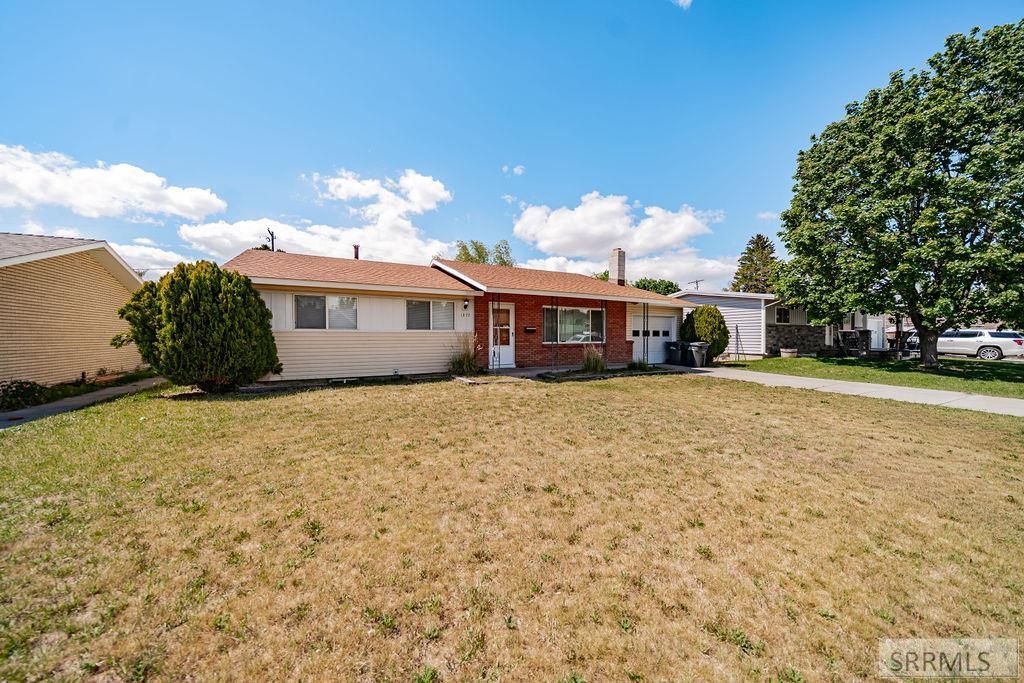 1372 Fairmont Drive, Idaho Falls, ID 83404 Main Photo
