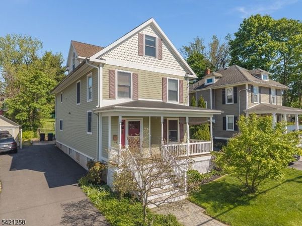 22 Broad St, Flemington, NJ 08822
